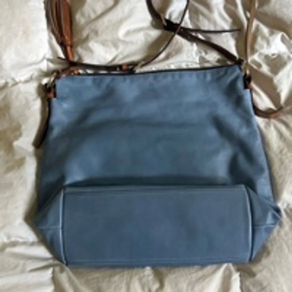 Dooney & Bourke this pre